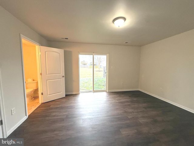 189 MAGELLAN DR, Martinsburg, WV 25404