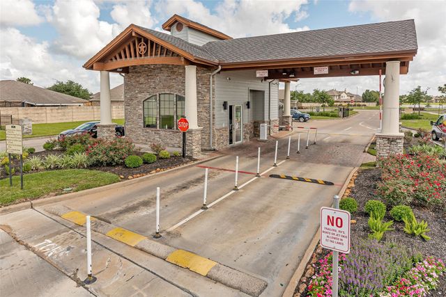 9807 Opal Rock Drive, Rosharon, TX 77583