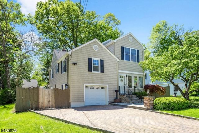 20 Beechwood Rd, Florham Park Boro, NJ 07932