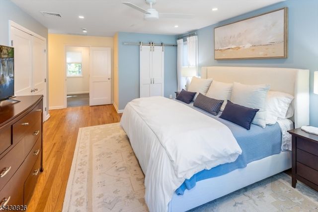 20 Beechwood Rd, Florham Park Boro, NJ 07932