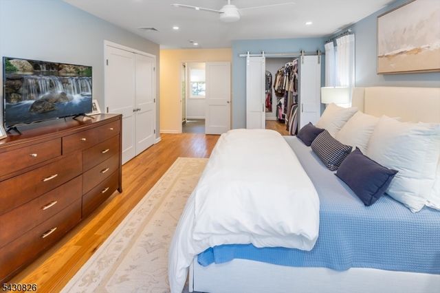 20 Beechwood Rd, Florham Park Boro, NJ 07932