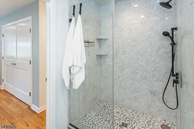 20 Beechwood Rd, Florham Park Boro, NJ 07932