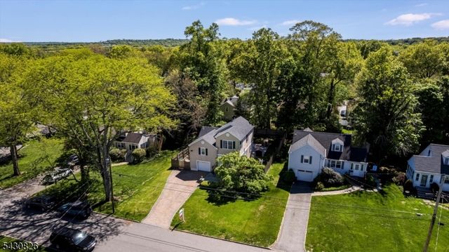 20 Beechwood Rd, Florham Park Boro, NJ 07932