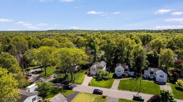 20 Beechwood Rd, Florham Park Boro, NJ 07932