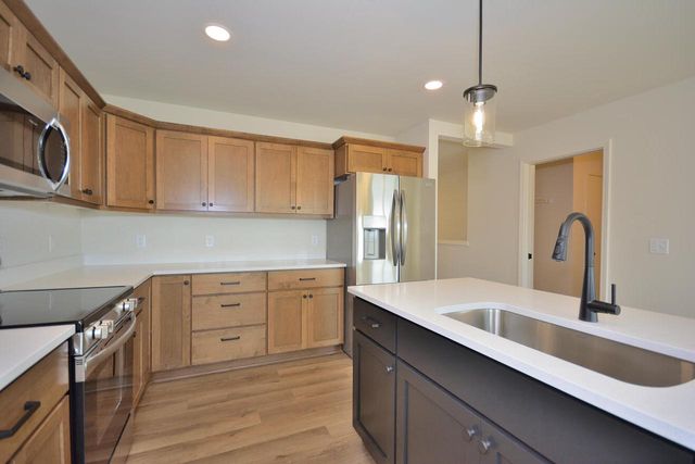 1057 Elderberry ROAD, Oconomowoc, WI 53066