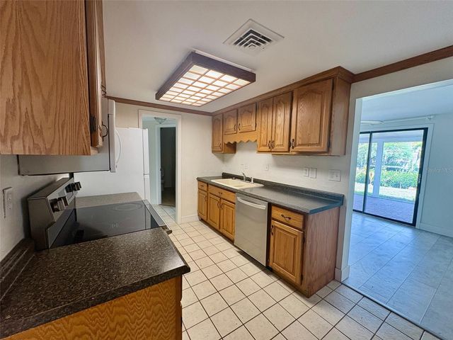 605 BARNES PARKWAY, Nokomis, FL 34275