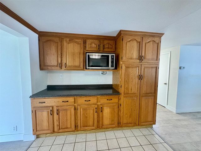 605 BARNES PARKWAY, Nokomis, FL 34275