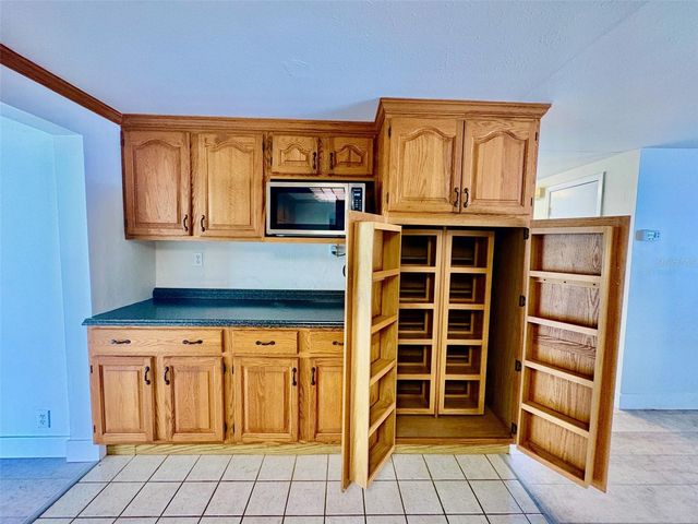 605 BARNES PARKWAY, Nokomis, FL 34275