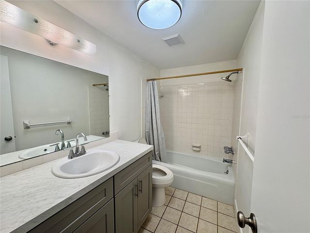 605 BARNES PARKWAY, Nokomis, FL 34275