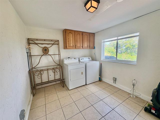 605 BARNES PARKWAY, Nokomis, FL 34275