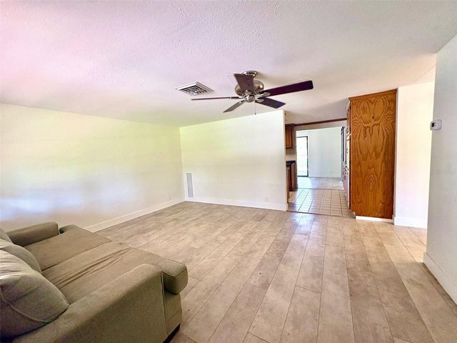 605 BARNES PARKWAY, Nokomis, FL 34275