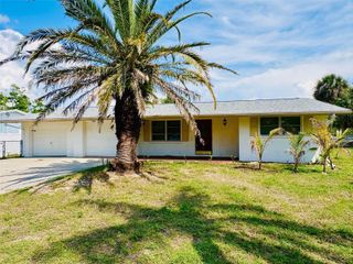 605 BARNES PARKWAY, Nokomis, FL 34275