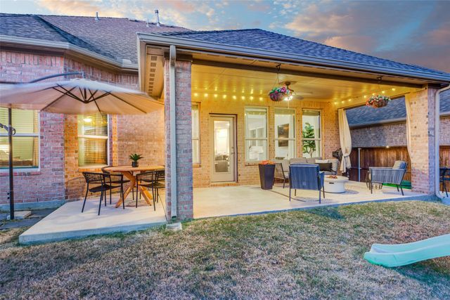 208 Lemley Drive, Fort Worth, TX 76131