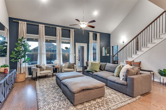 208 Lemley Drive, Fort Worth, TX 76131