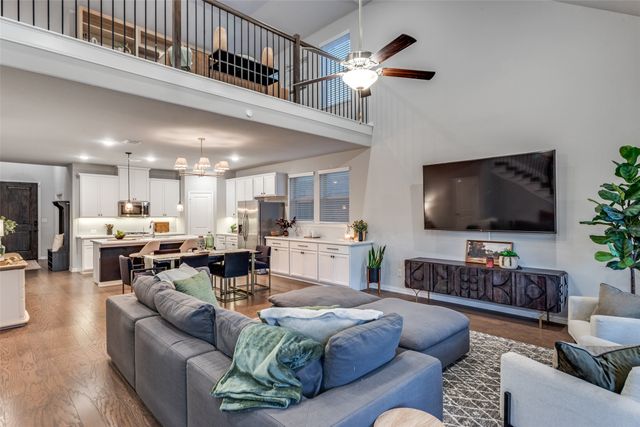 208 Lemley Drive, Fort Worth, TX 76131