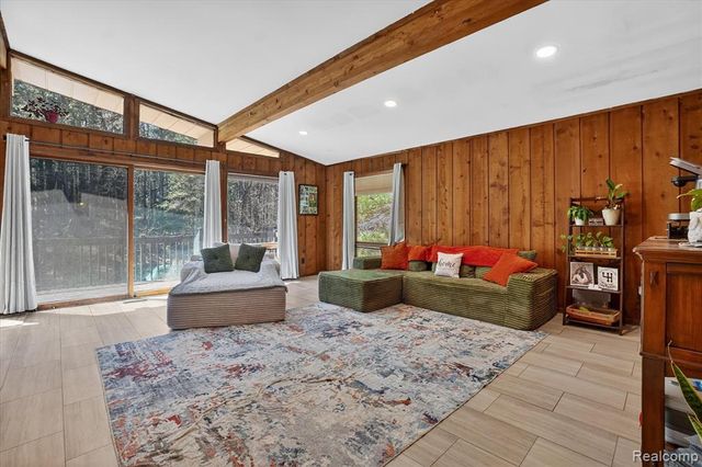 3301 Jewell Road, Howell, MI 48843