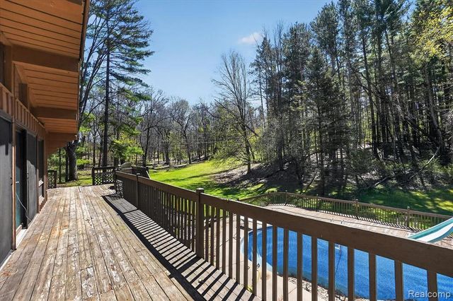 3301 Jewell Road, Howell, MI 48843