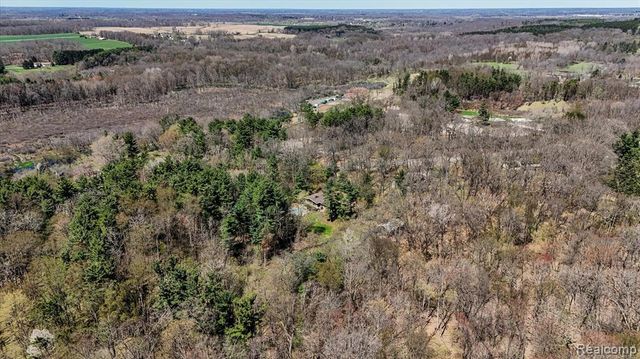 3301 Jewell Road, Howell, MI 48843