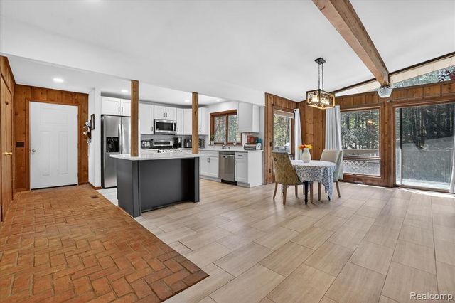 3301 Jewell Road, Howell, MI 48843