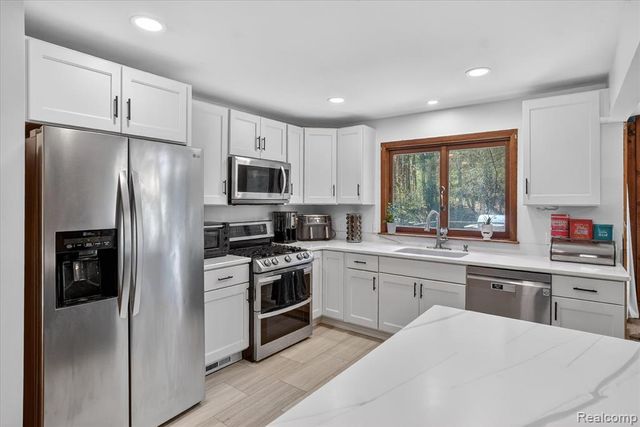 3301 Jewell Road, Howell, MI 48843
