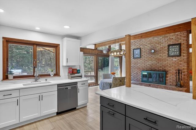 3301 Jewell Road, Howell, MI 48843