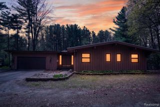 3301 Jewell Road, Howell, MI 48843