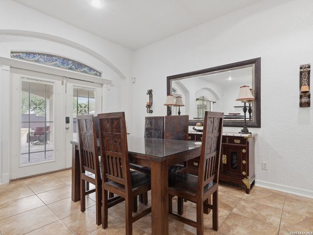 603 Sunshine Meadow, Adkins, TX 78101