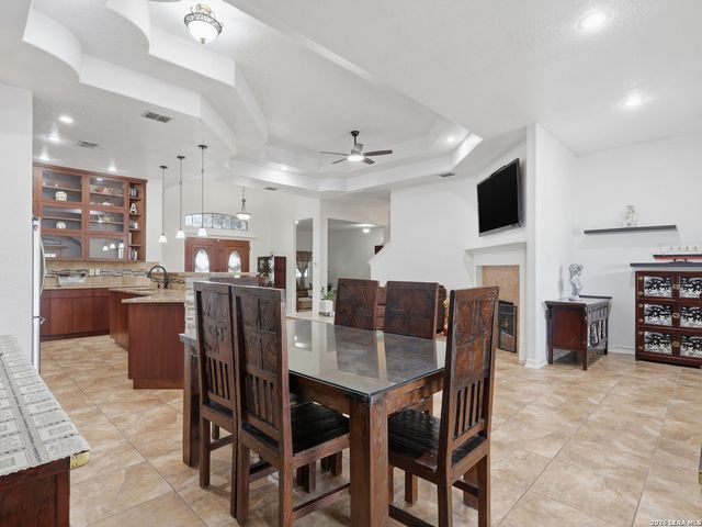 603 Sunshine Meadow, Adkins, TX 78101