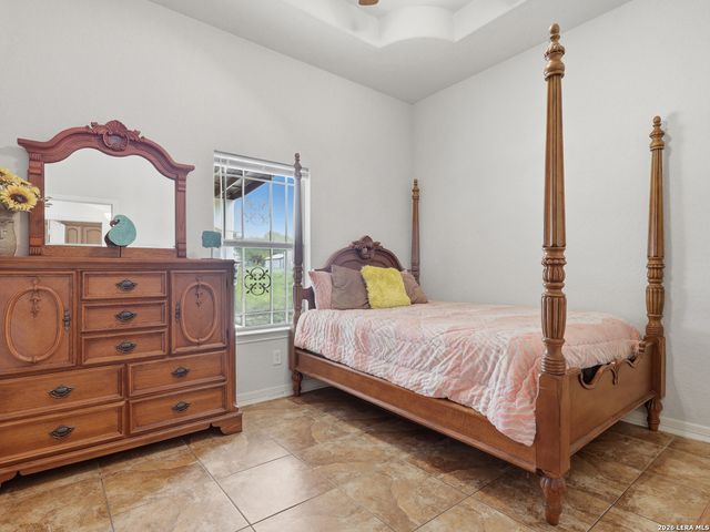 603 Sunshine Meadow, Adkins, TX 78101