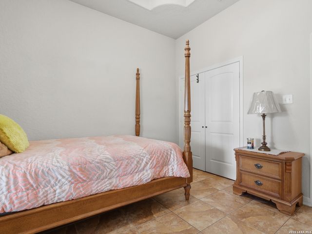 603 Sunshine Meadow, Adkins, TX 78101