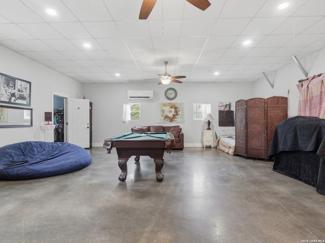 603 Sunshine Meadow, Adkins, TX 78101