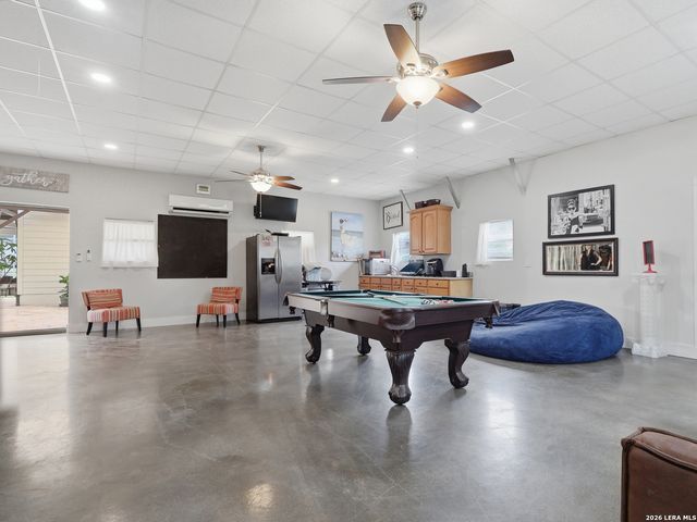 603 Sunshine Meadow, Adkins, TX 78101