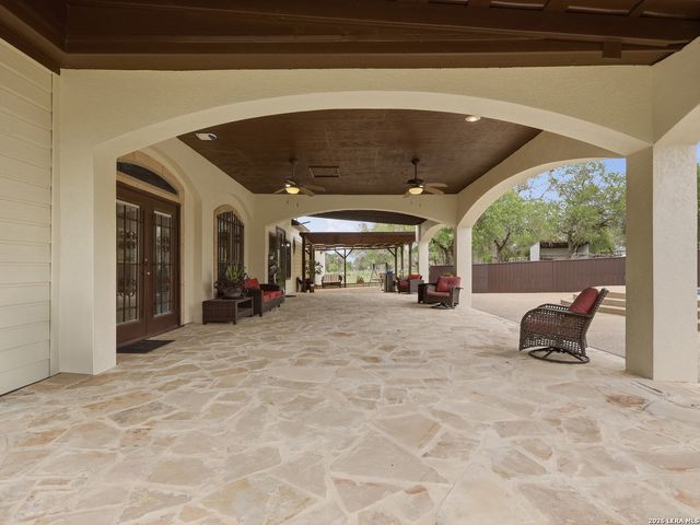 603 Sunshine Meadow, Adkins, TX 78101