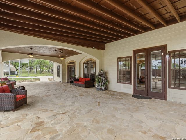 603 Sunshine Meadow, Adkins, TX 78101