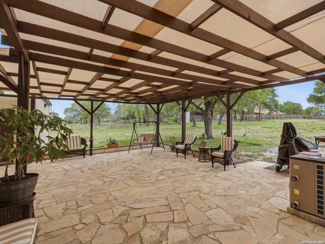 603 Sunshine Meadow, Adkins, TX 78101