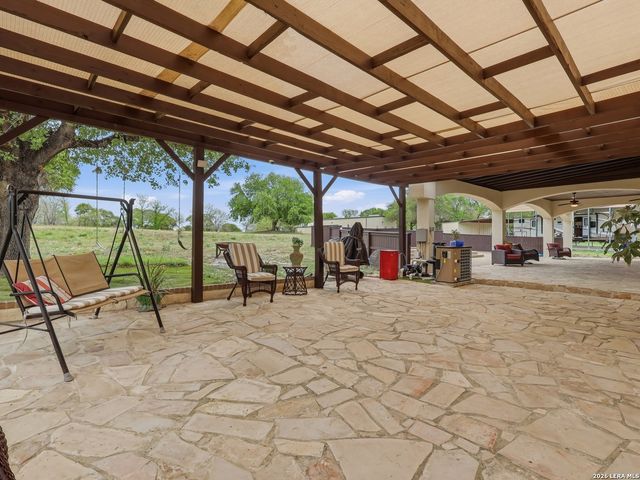 603 Sunshine Meadow, Adkins, TX 78101