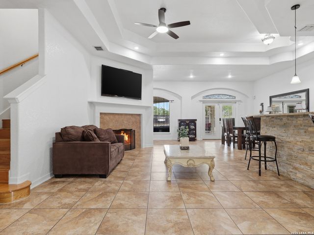 603 Sunshine Meadow, Adkins, TX 78101