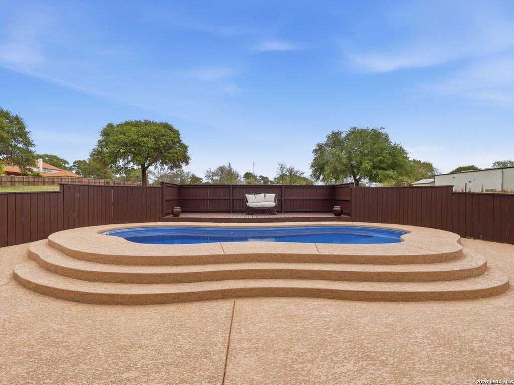 603 Sunshine Meadow, Adkins, TX 78101