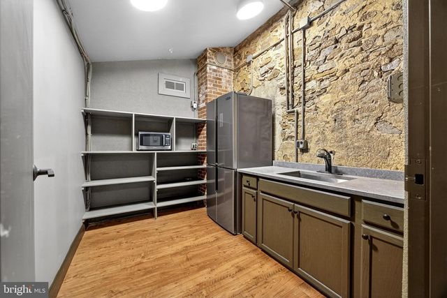 2389 FOREST GROVE RD, Furlong, PA 18925