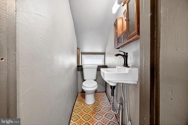 2389 FOREST GROVE RD, Furlong, PA 18925