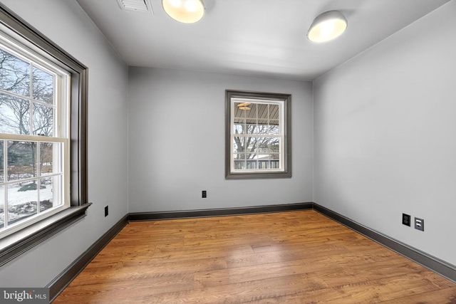 2389 FOREST GROVE RD, Furlong, PA 18925