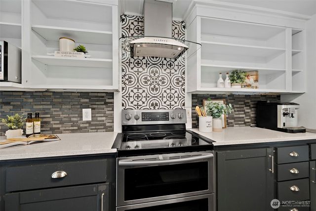 914 S 30th Place, Renton, WA 98055