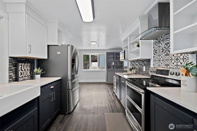 914 S 30th Place, Renton, WA 98055