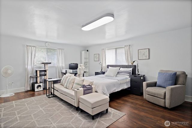 914 S 30th Place, Renton, WA 98055