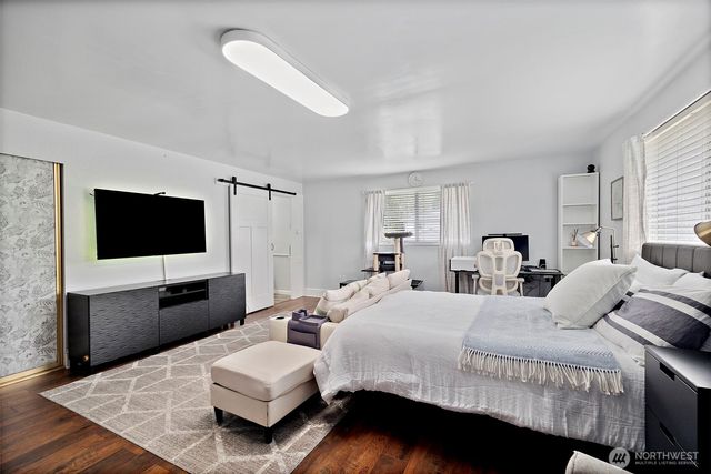 914 S 30th Place, Renton, WA 98055