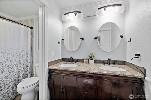 914 S 30th Place, Renton, WA 98055