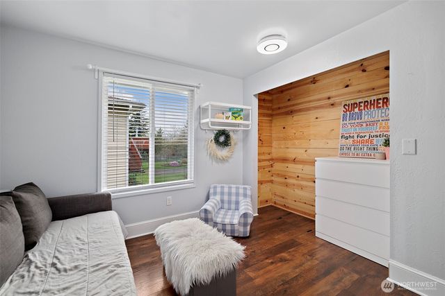 914 S 30th Place, Renton, WA 98055