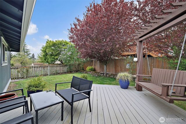 914 S 30th Place, Renton, WA 98055