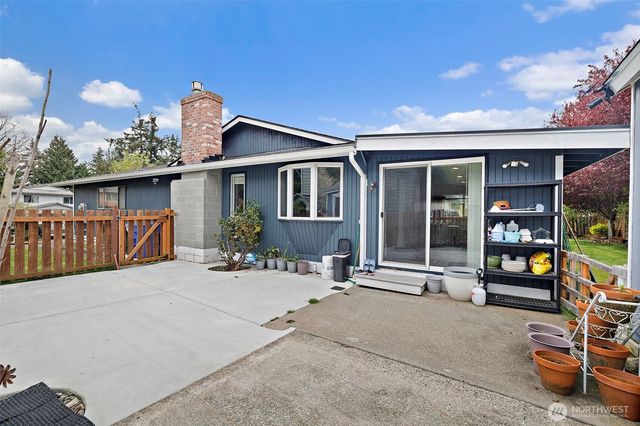 914 S 30th Place, Renton, WA 98055