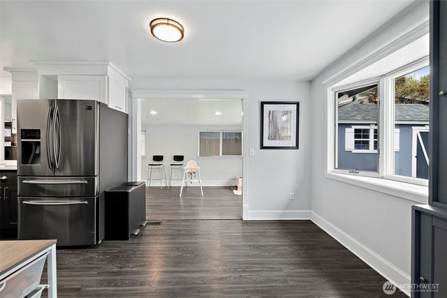 914 S 30th Place, Renton, WA 98055